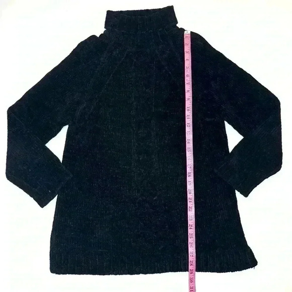 Carolyn Taylor Women’s Turtle Neck Black Sweater Size- Small - Picture 4 of 8